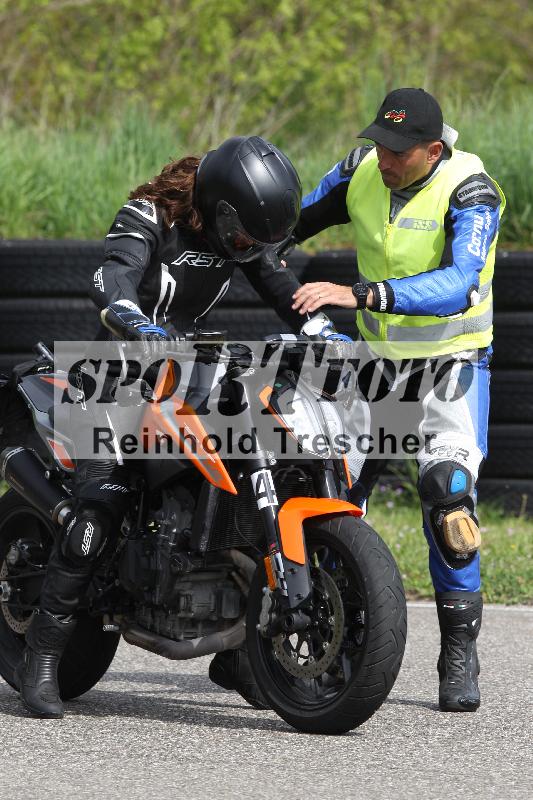 /Archiv-2025/10 23.04.2025 Cornu Master School ADR/gruen-vert/4